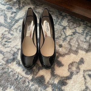 Size 7 Michael Kors Pumps